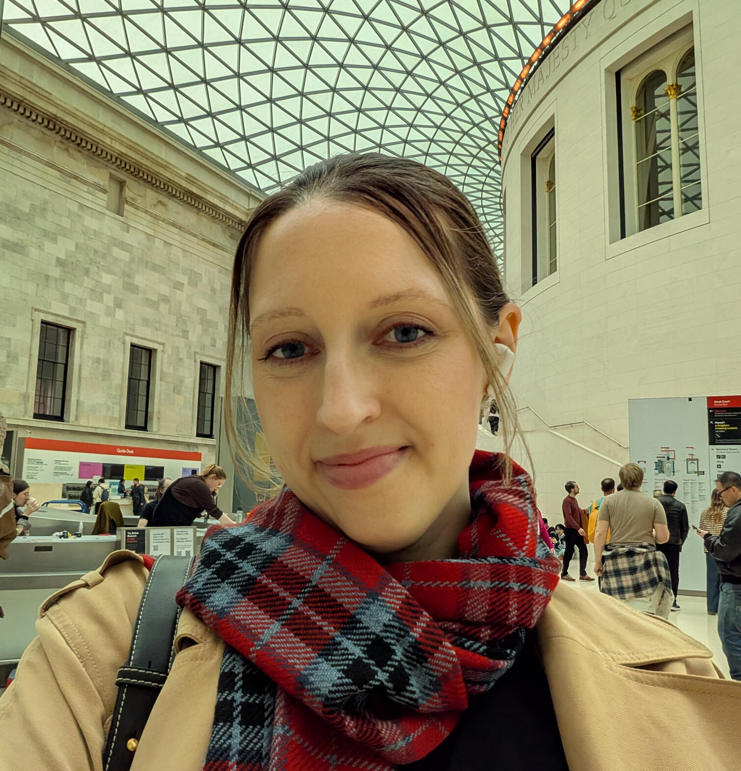 Tour guide in the British Museum